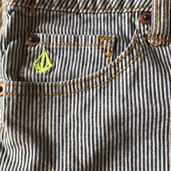 Volcom Brand Striped Shorts - Picture 2 of 5